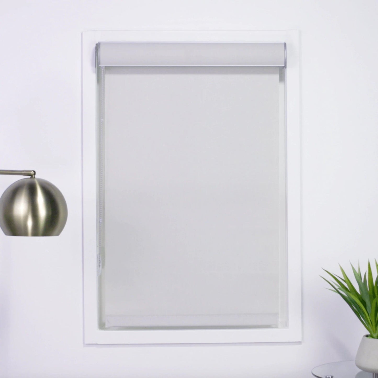 Classic Fabric Light Filtering Roller Shades